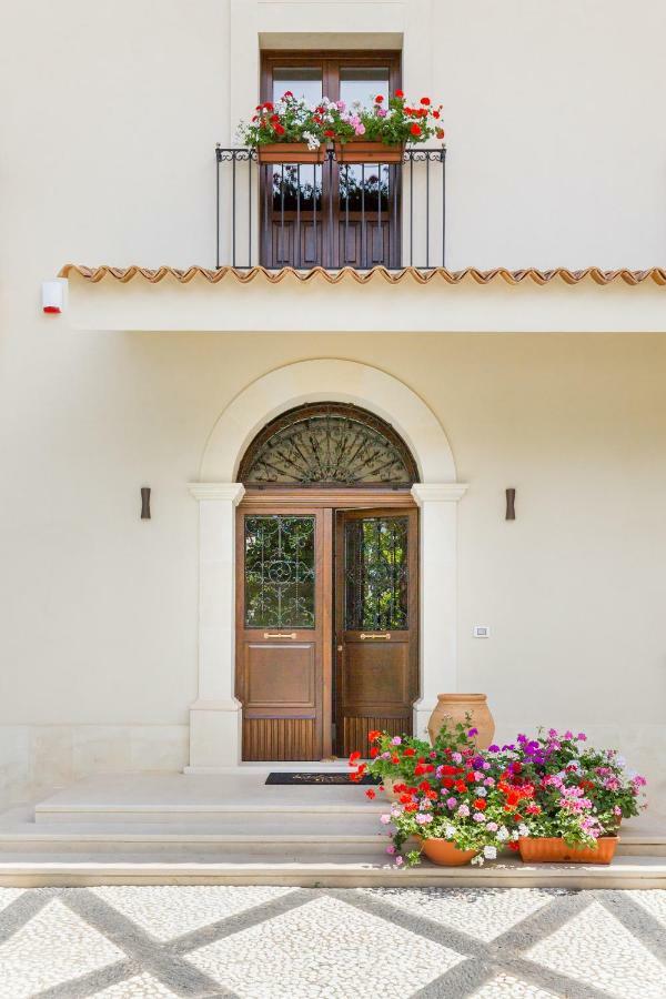 Villa Raphael Avola Dış mekan fotoğraf